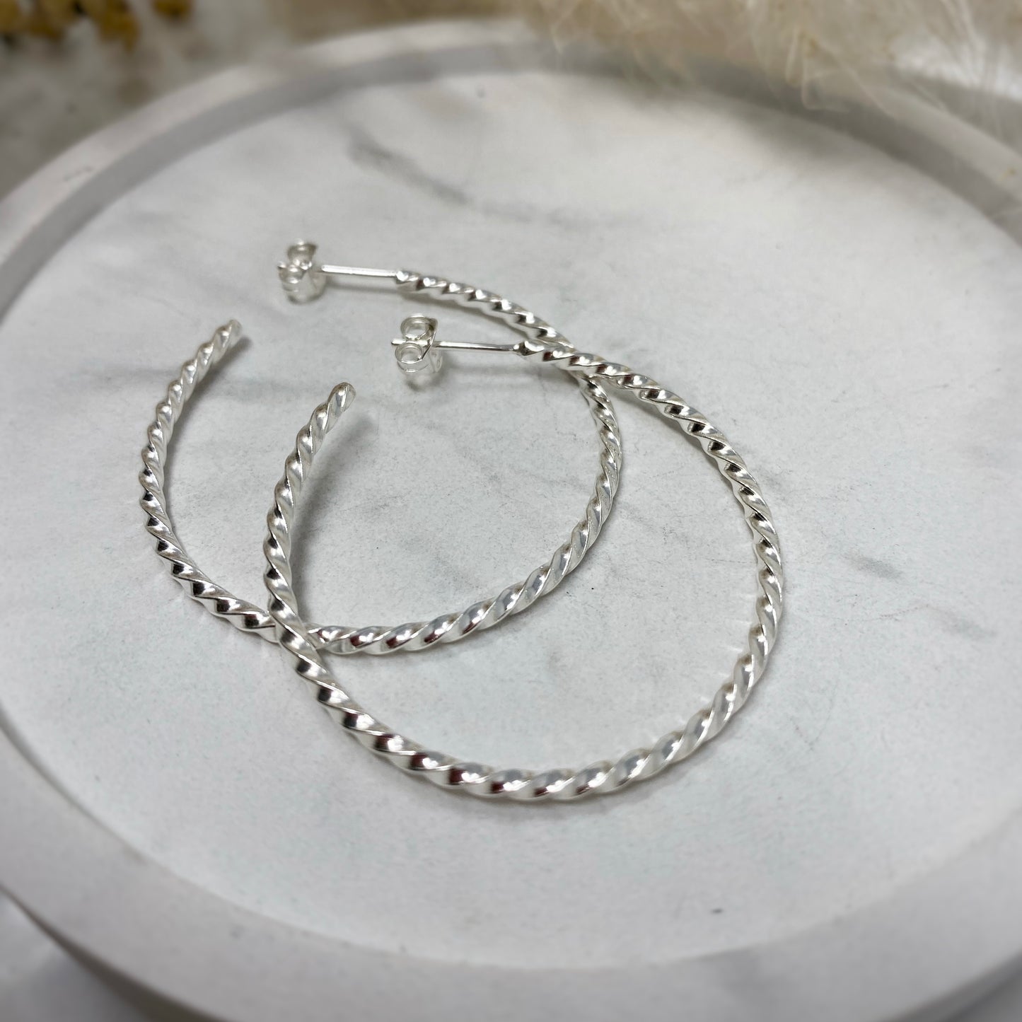 Dainty Twist Hoops - Large